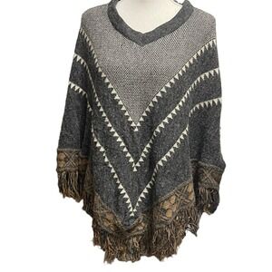 LOVE BY DESIGN Womens Gray Aztec Fringe Knit Poncho Sweater XS S
